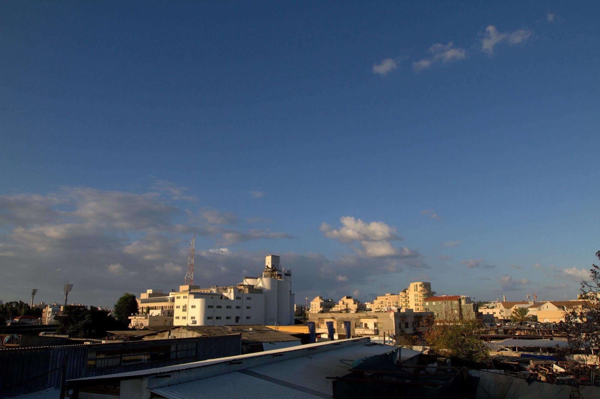 Florentine Backpackers Hostel - Ages 18-55 Tel Aviv Exterior photo